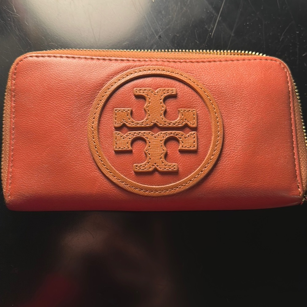 Tory Burch wallet
